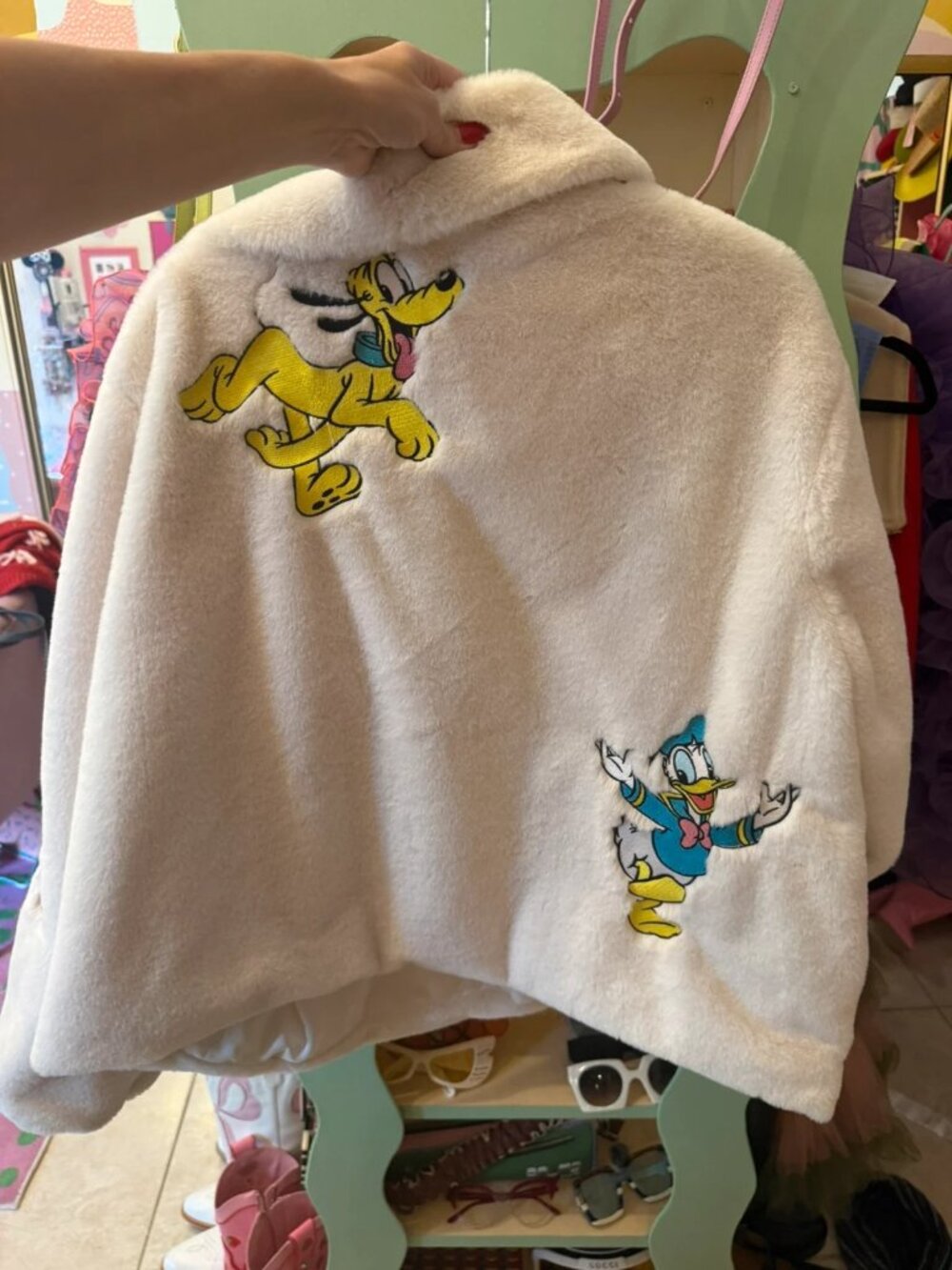 Disney Mickey xl white fur jacket coat embroidered - Picture 9 of 9